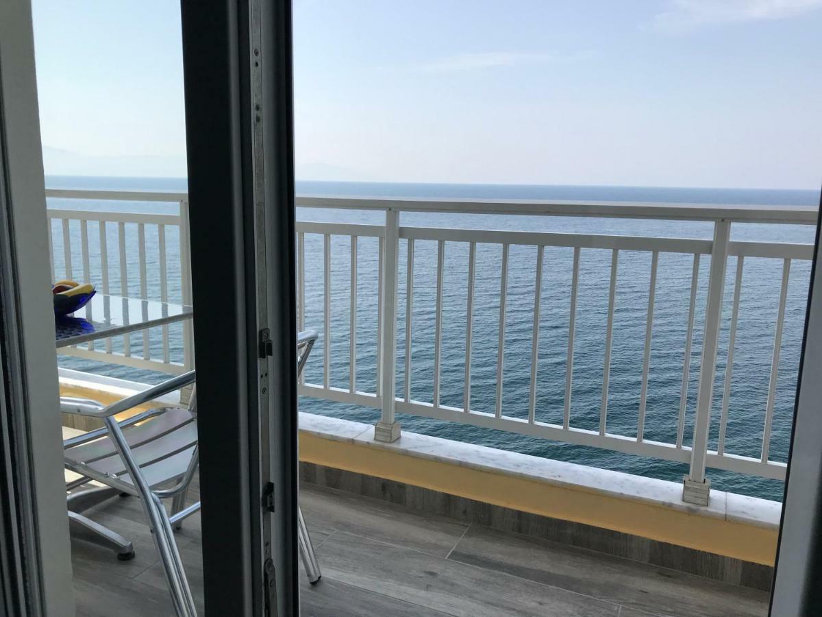 Sea And Sun Appartment Kavala Exteriör bild